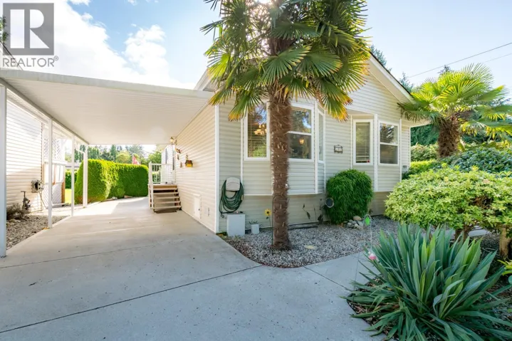 101 4510 SUNSHINE COAST HIGHWAY, Sechelt, British Columbia V7Z0T5