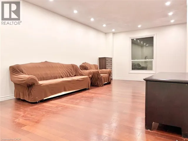 433 KEATS Way Unit# 2, Waterloo, Ontario N2L5S7