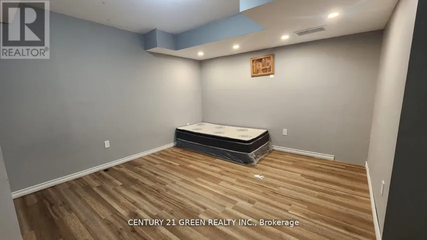 BSMT - 7977 HACKBERRY TRAIL, Niagara Falls (Brown), Ontario L2H0P1