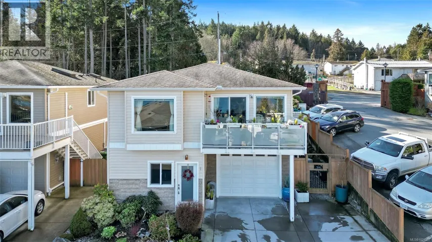 1 2740 Stautw Rd, Central Saanich, British Columbia V8M0A8