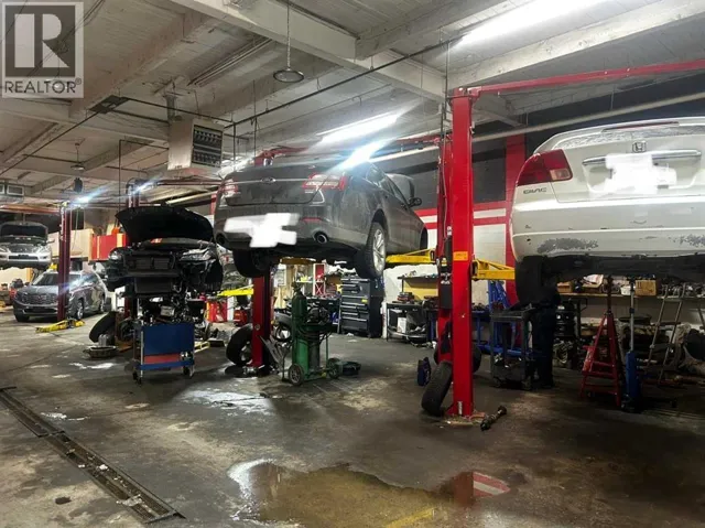 933A 48 Avenue SE, Calgary, Alberta T2G2A7