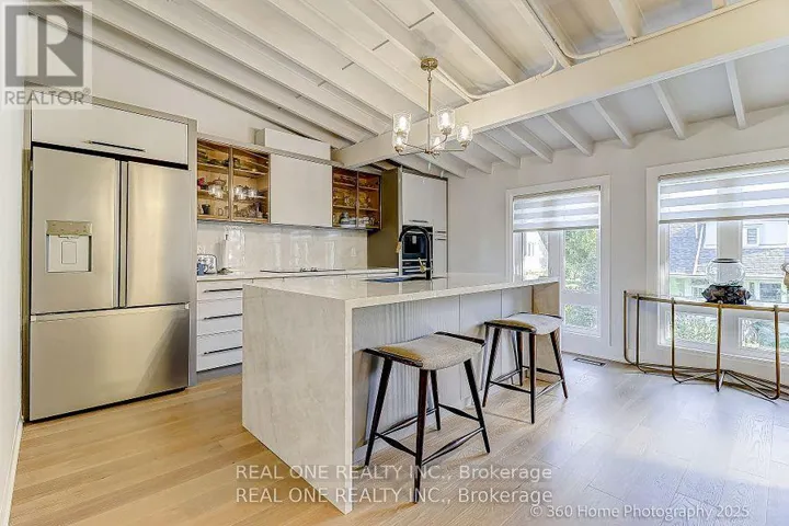 10 NORTH HILLS TERRACE, Toronto (Banbury-Don Mills), Ontario M3C1M6