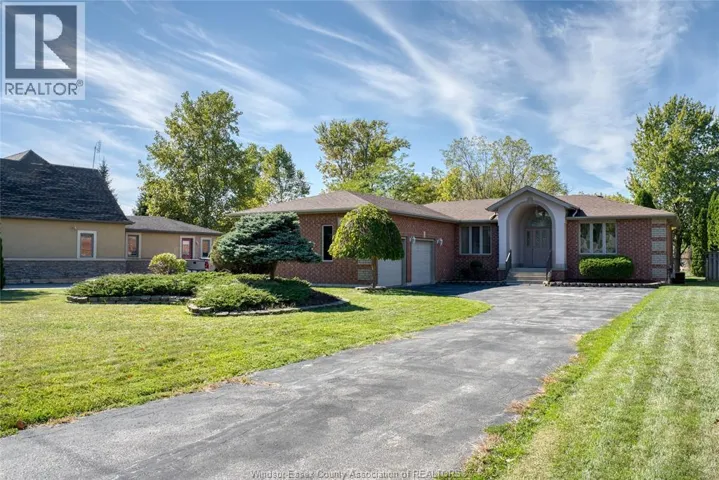 267 EAST PUCE, Lakeshore, Ontario N0R1A0