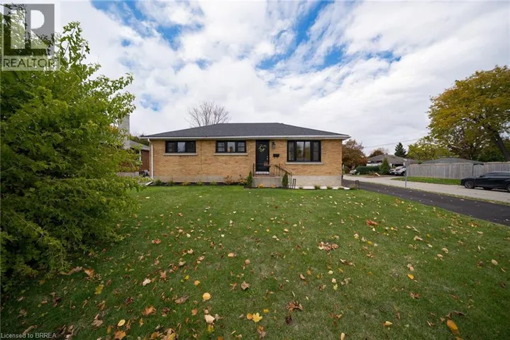 37 ROWANWOOD Avenue, Brantford, Ontario N3S7C1