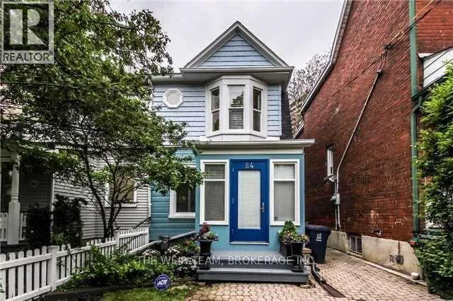 84 CAMBRIDGE AVENUE, Toronto (Playter Estates-Danforth), Ontario M4K2L4