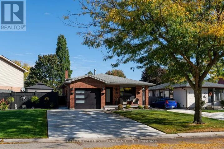 10 DANIELLE CRESCENT, London East (East P), Ontario N5W5Z1