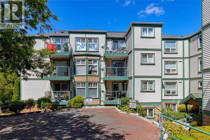 212 894 Vernon Ave, Saanich, British Columbia V8X2W6