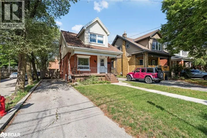 34 CLIFF Avenue, Hamilton, Ontario L8E6A7