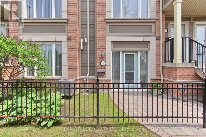4 - 15949 BAYVIEW AVENUE, Aurora, Ontario L4G0S3