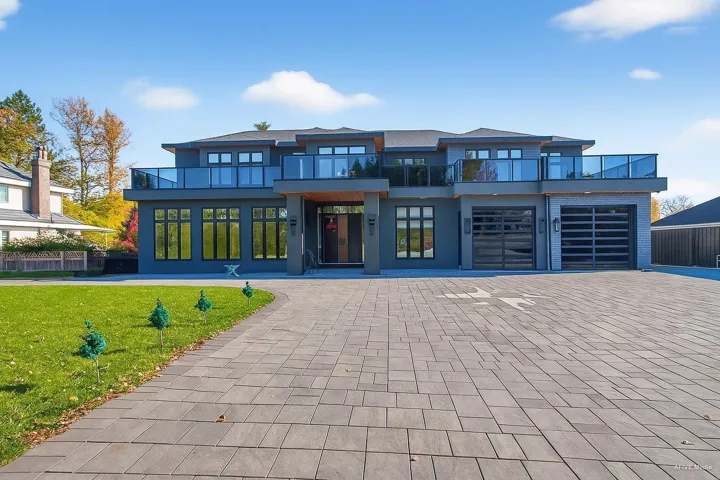 9376 164 STREET, Surrey, British Columbia V4N3C8