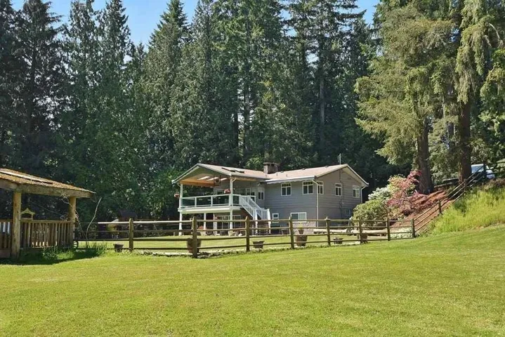 3870 216 STREET, Langley, British Columbia V3A8P2