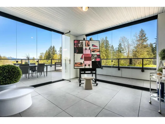 205 19979 76 AVENUE, Langley, British Columbia V2Y1S3