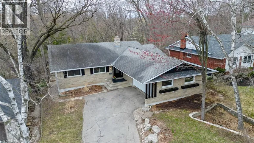 279 FERNDALE Place, Waterloo, Ontario N2J3X8