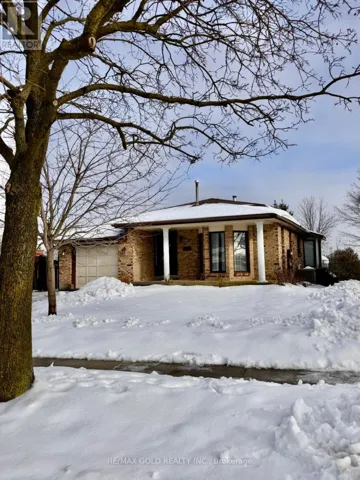 140 DINISON CRESCENT, Kitchener, Ontario N2E2V2