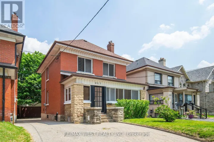 2317 WESTON ROAD, Toronto (Weston), Ontario M9N1Z7