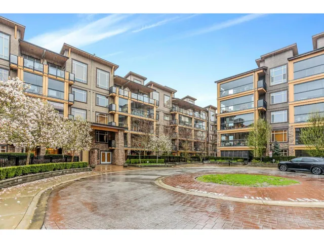 561 8258 207A STREET, Langley, British Columbia V2Y0N4