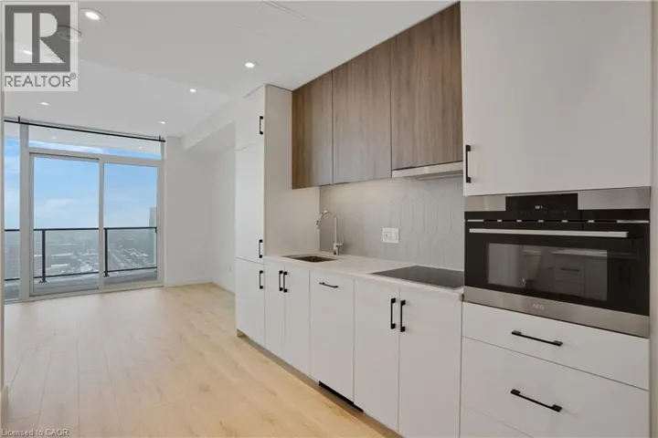 741 KING Street Unit# 1809, Kitchener, Ontario N2G0E9