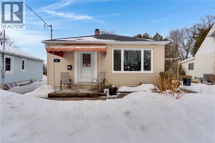88 LORNE Crescent, Kitchener, Ontario N2M3Y5