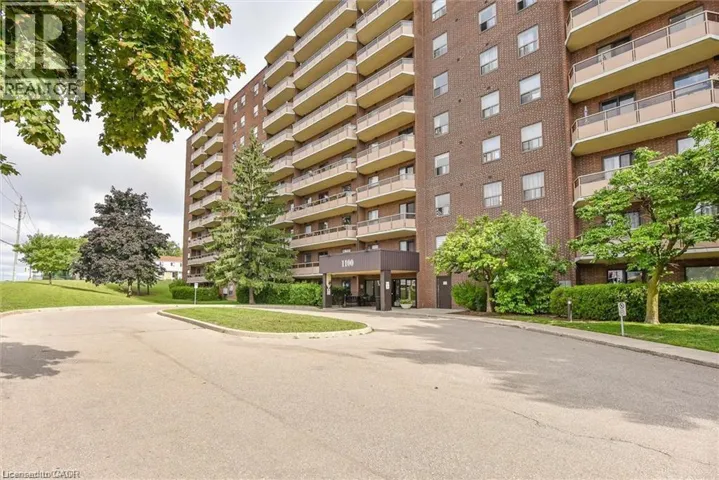 1100 COURTLAND Avenue E Unit# 710, Kitchener, Ontario N2C2H9