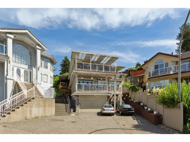 12182 101B AVENUE, Surrey, British Columbia V3V7X6