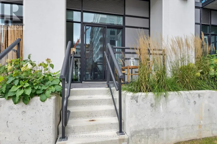 101 - 25 NEIGHBOURHOOD LN. 1 LANE, Toronto (Stonegate-Queensway), Ontario M8Y0C4