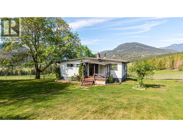 43 Sigalet Road, Lumby, British Columbia V0E2G6