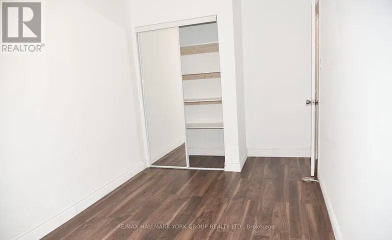 MAIN - 181 PENN AVENUE S, Newmarket (Bristol-London), Ontario L3Y2S4