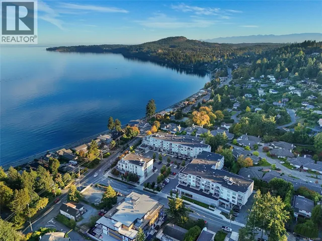 302 5118 Cordova Bay Rd, Saanich, British Columbia V8Y2K5