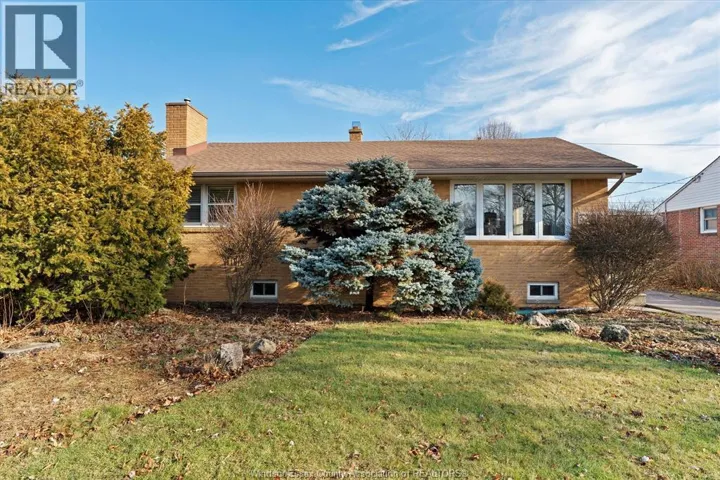 3296 MAISONNEUVE AVENUE, Windsor, Ontario N9E1Y7