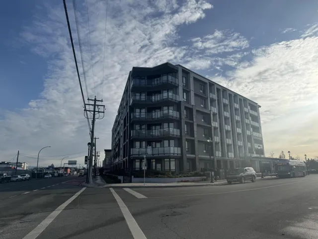 301 20360 LOGAN AVENUE, Langley, British Columbia V3A0P5