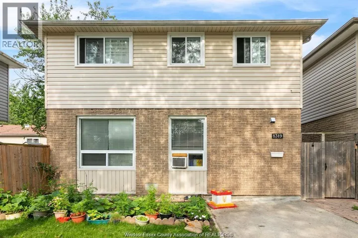 1319 Bayswater CRESCENT, Windsor, Ontario N8S4K4