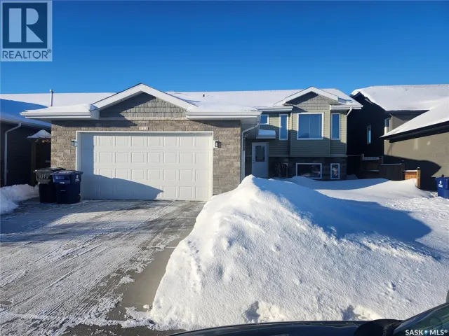 715 White Oak AVENUE, Warman, Saskatchewan S0K0A1