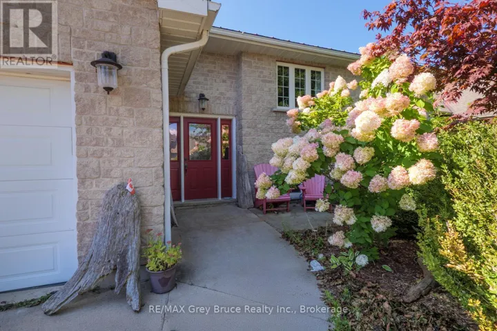 958 HIGHLAND STREET, Saugeen Shores, Ontario N0H2C2