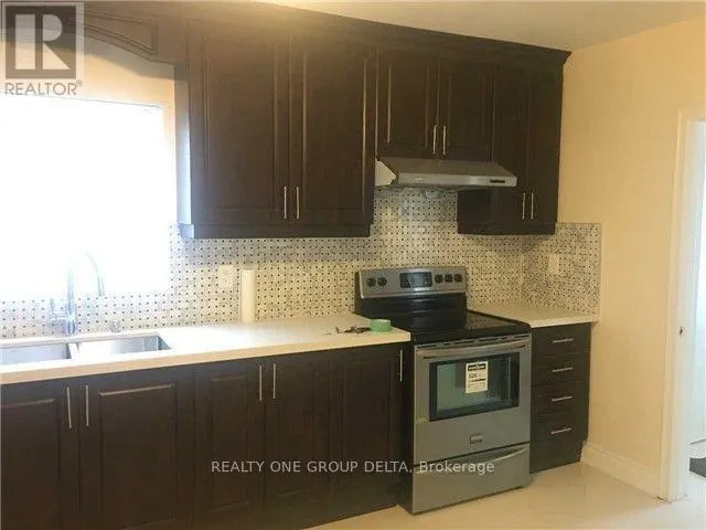 UPPER - 30 DITTMER CRESCENT, Toronto (West Humber-Clairville), Ontario M9W4P8