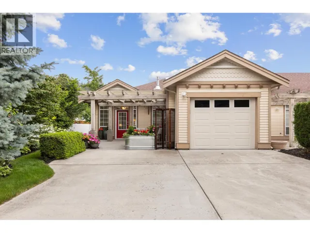 4032A Lake Avenue, Peachland, British Columbia V0H1X6