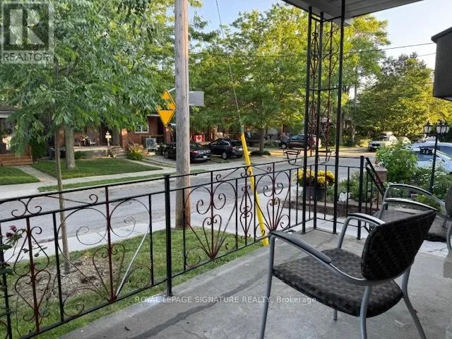 MAIN - 18 HOLLAND PARK AVENUE, Toronto (Oakwood Village), Ontario M6C1M1
