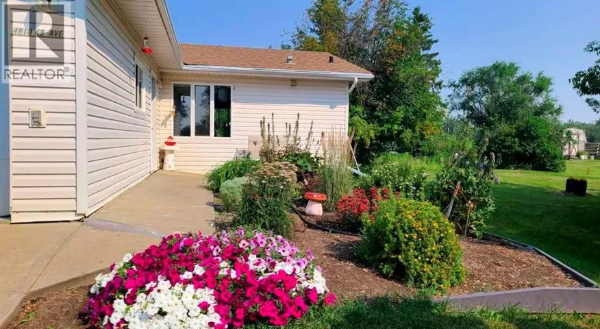 4910 49 Avenue S, Eaglesham, Alberta T0H1H0