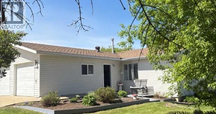 4910 49 Avenue S, Eaglesham, Alberta T0H1H0