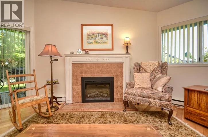 7 5156 Cordova Bay Rd, Saanich, British Columbia V8Y2X5