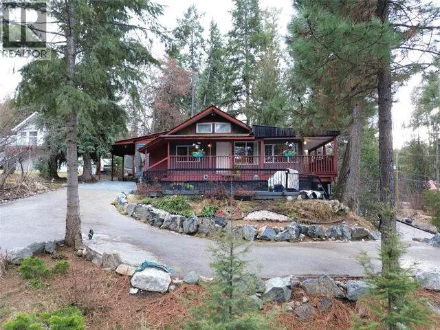 39 WILKENSON Road, Christina Lake, British Columbia V0H1E2