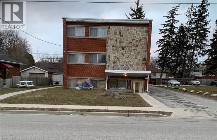 42 HILLTOP Drive Unit# 6, Cambridge, Ontario N1R1T1