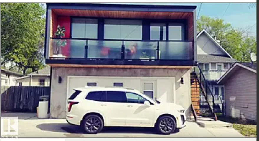 9831 83 AV NW, Edmonton, Alberta T6E2B8