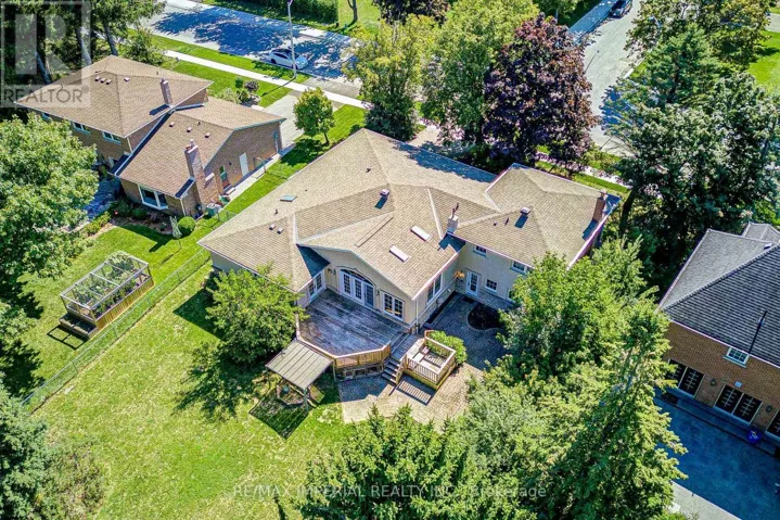 20 BLACKFOREST DRIVE, Richmond Hill (Oak Ridges), Ontario L4E2P5