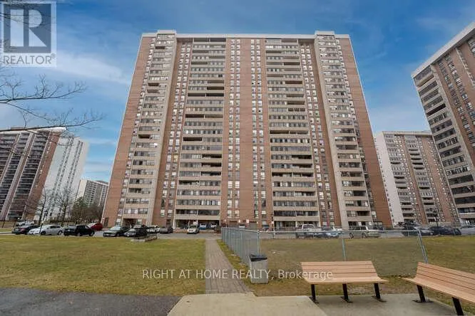 707 - 18 KNIGHTSBRIDGE ROAD, Brampton (Queen Street Corridor), Ontario L6T3X5