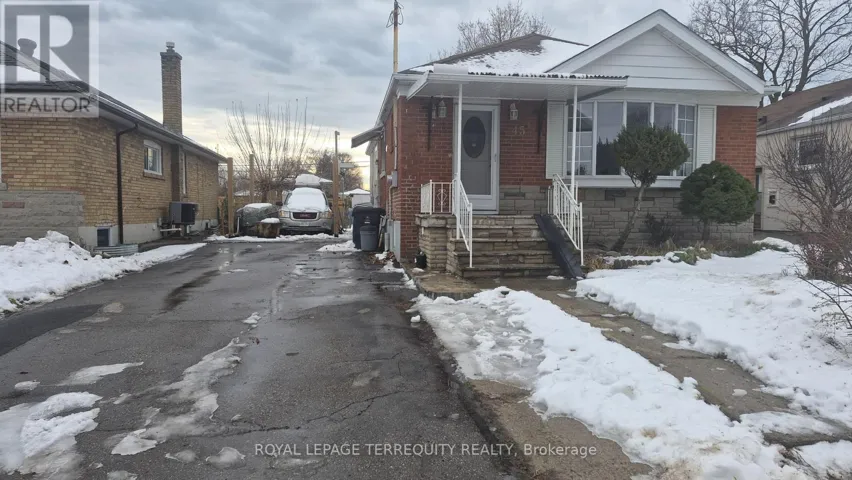 45 FORBES ROAD, Toronto (Dorset Park), Ontario M1P1L1