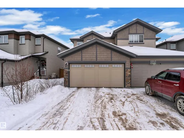 9425 206A ST NW, Edmonton, Alberta T5T7M8