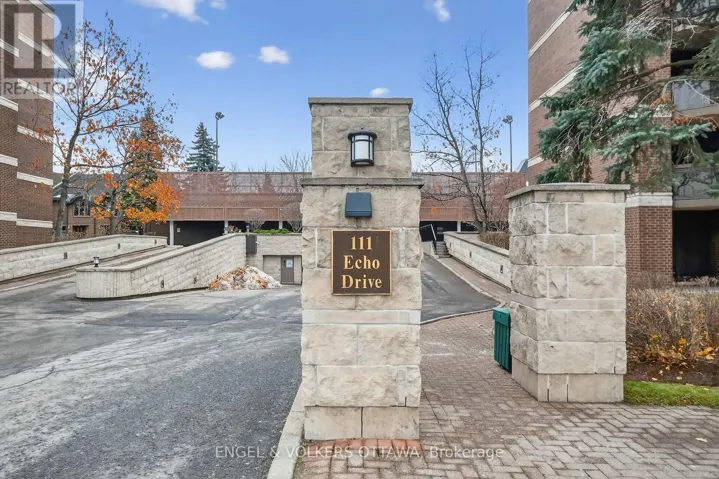 C8 - 111 ECHO DRIVE W, Ottawa, Ontario K1S5K8