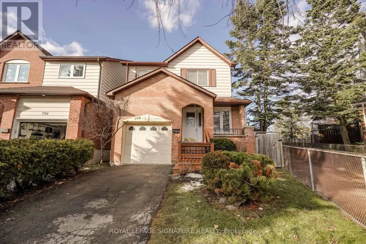 796 THISTLE DOWN COURT, Mississauga (Creditview), Ontario L5C3K6