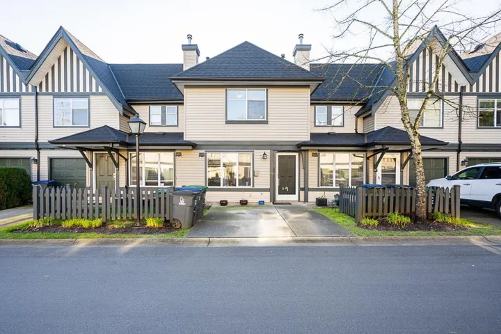 73 18883 65 AVE. AVENUE, Surrey, British Columbia V3S8Y2