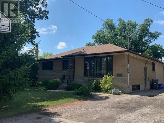 LOWER 1 - 1393 SELKIRK AVENUE, Oakville (BR Bronte), Ontario L6L2V5